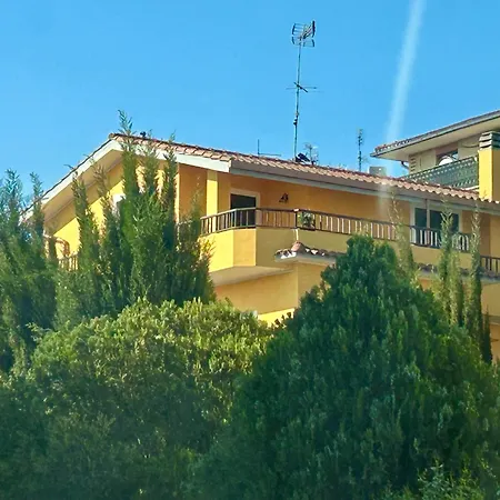 Grande Su Due Livelli Con Terrazza Apartment *