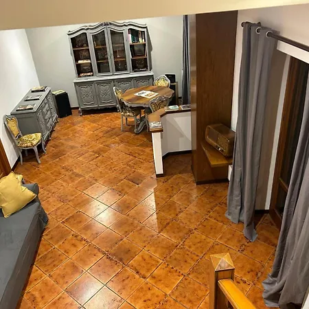 Apartamento Grande Su Due Livelli Con Terrazza *