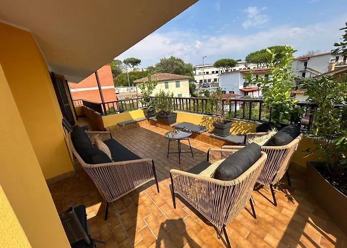 Grande Su Due Livelli Con Terrazza Apartment
