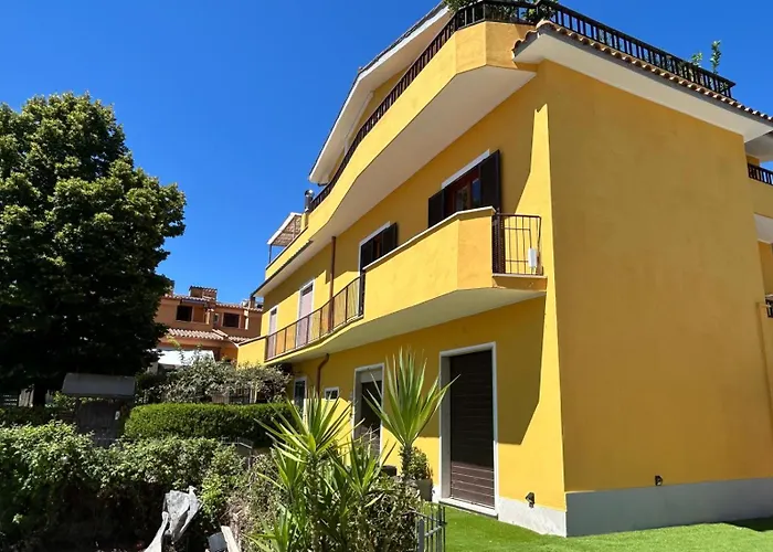 Grande Su Due Livelli Con Terrazza Apartment Rome