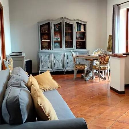 Grande Su Due Livelli Con Terrazza