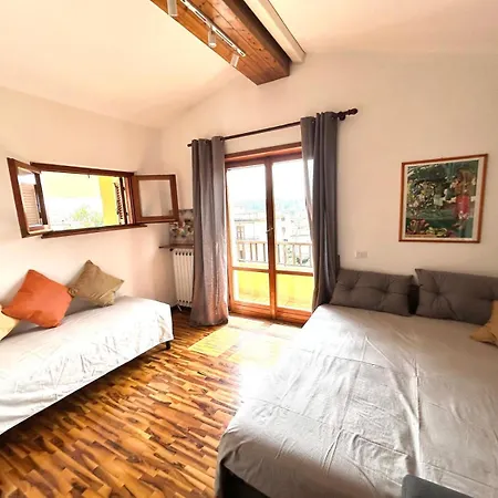 Grande Su Due Livelli Con Terrazza *