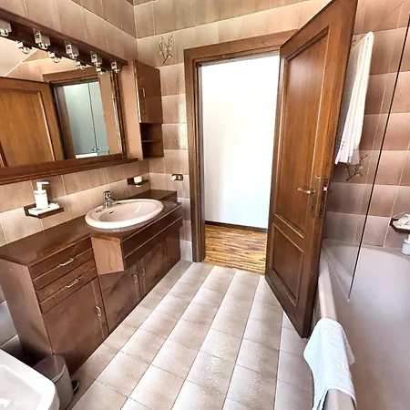 Grande Su Due Livelli Con Terrazza רומא