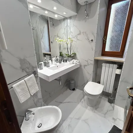 Grande Su Due Livelli Con Terrazza רומא