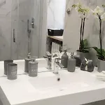 Grande Su Due Livelli Con Terrazza روما